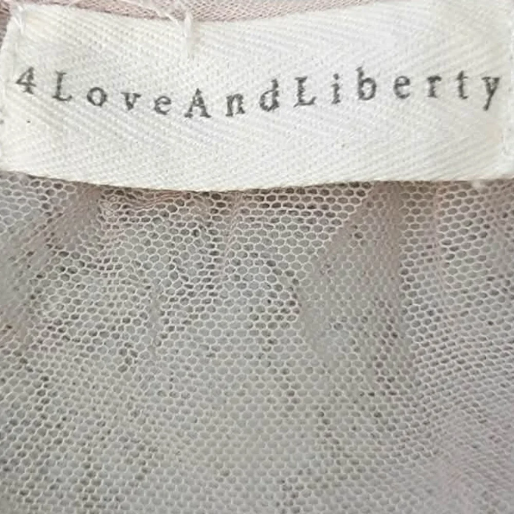 4 Love And Liberty Elegant Lace Top in Soft Pink - Picture 15 of 16